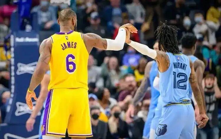 乐鱼乐鱼体育官网下载-挨枪子？！詹姆斯还真不适合去那儿！！