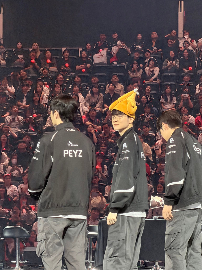 乐鱼网页版登录入口官网-T1主场首秀全员翻滚引热议|李哥|Faker|PEYZ|T1_Faker|比赛_新浪体育_新浪新闻